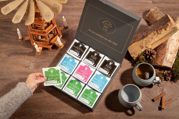 Exklusive Bio-Tee Geschenkbox mit Schwarzen, grünen, & weißen Tees 45 Pyramiden (135g), einzeln kuvertiert